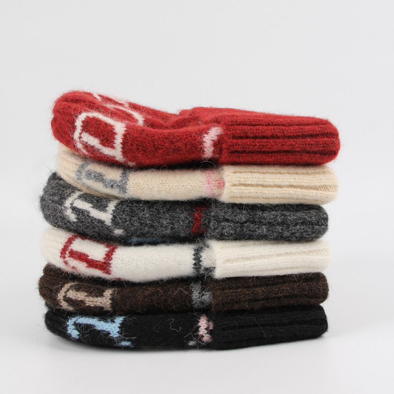 Jacquard Knit Beanie Hat Color - đánh giá và giá Beanie Cuffed Knit